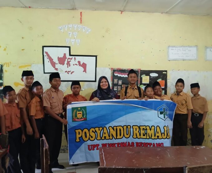 Puskesmas Kecamatan Besitang Lakukan kunjungan Penyuluhan dan Pelayanan Kesehatan Reprodukasi Remaja ke MTsN 2 Langkat