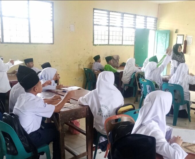 MTsN 2 Langkat Sambut Monitoring dan Evaluasi Administrasi Pembelajaran oleh Pengawas Madrasah Kabupaten Langkat