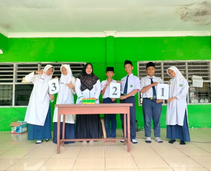 Panitia Pelaksana Pemilihan Umumkan Nomor Urut Pasangan Calon Ketua dan Wakil Ketua OSIM MTsN 2 Langkat Periode 2025-2026