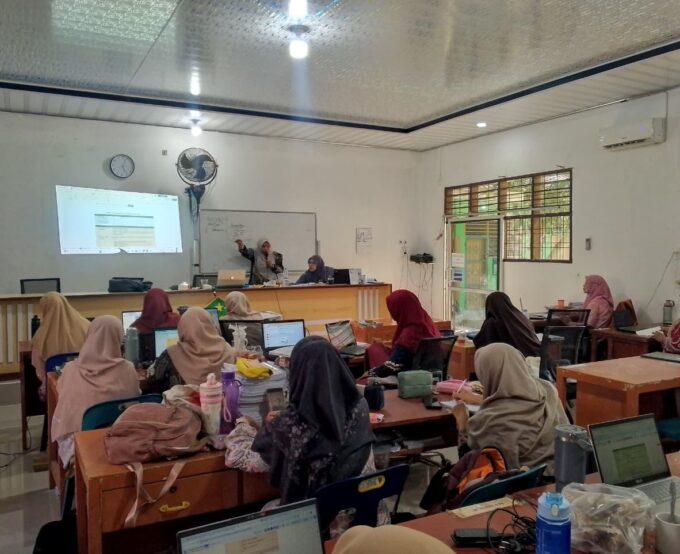 MTsN 2 Langkat Gelar Bimbingan Teknis (Bimtek) Kurikulum Berbasis Cinta (KBC) Demi Wujudkan Madrasah Unggul dan Penuh Kasih
