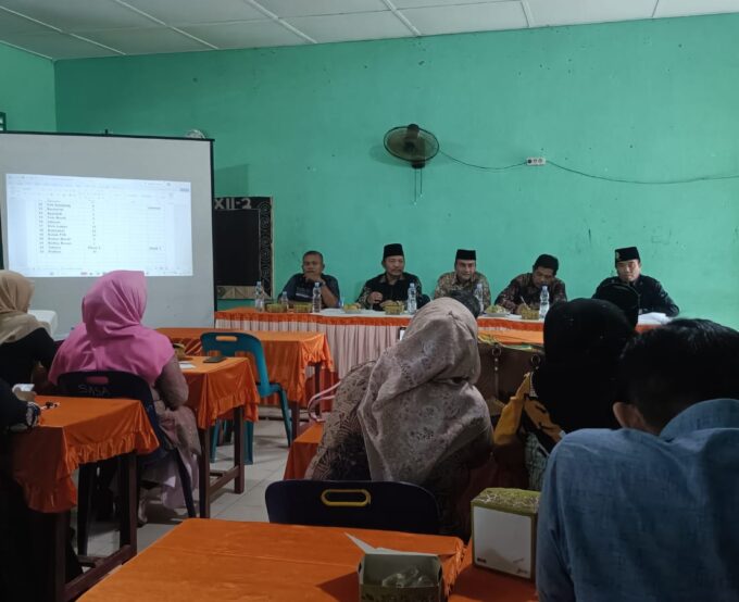 Komitmen Raih Prestasi, Kepala MTsN 2 Langkat Hadiri Rapat Olimpiade Madrasah Indonesia (OMI) di MAN 3 Stabat