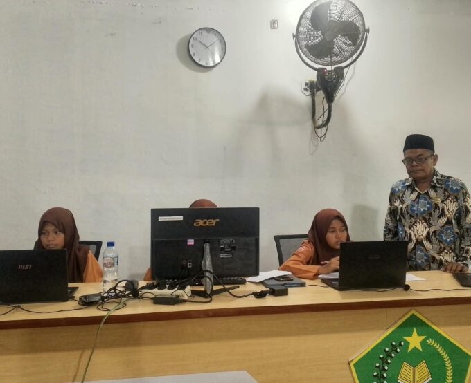 Matangkan Persiapan Kompetisi, MTsN 2 Langkat Ikuti Simulasi Olimpiade Madrasah Indonesia (OMI) Dengan Antusias