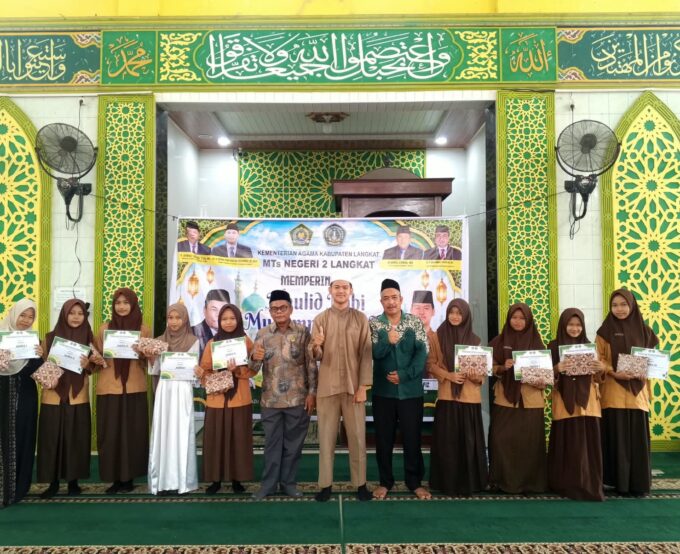 MTsN 2 Langkat Gelar Peringatan Maulid Nabi Muhammad SAW di Masjid Raya Besitang Sekaligus Umumkan Para Pemenang Lomba Islami Antar Siswa
